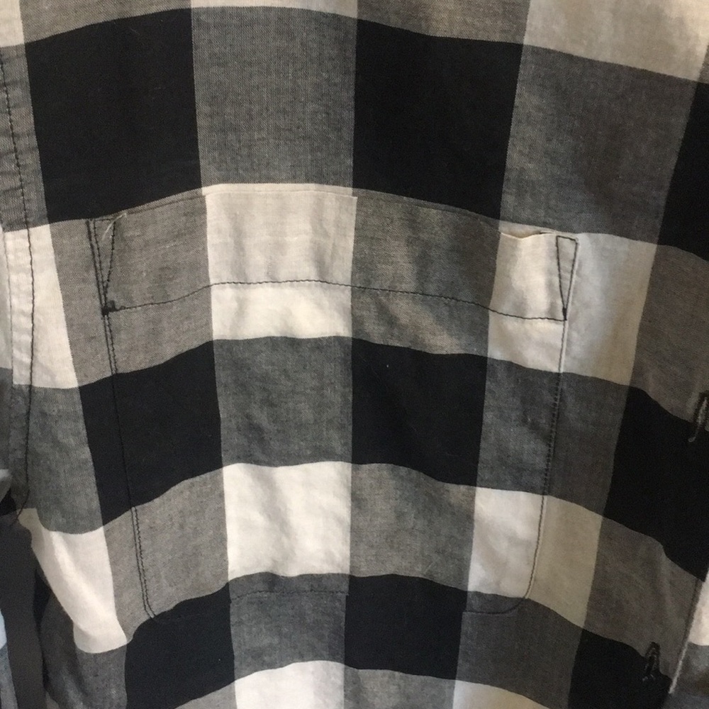 4 for $20 LIZ CLAIBORNE PLAID TOP - Picture 2 of 5